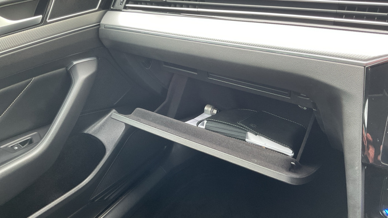 Volkswagen Passat 1.5 TSI EVO R-Line 5dr DSG Petrol Estate
